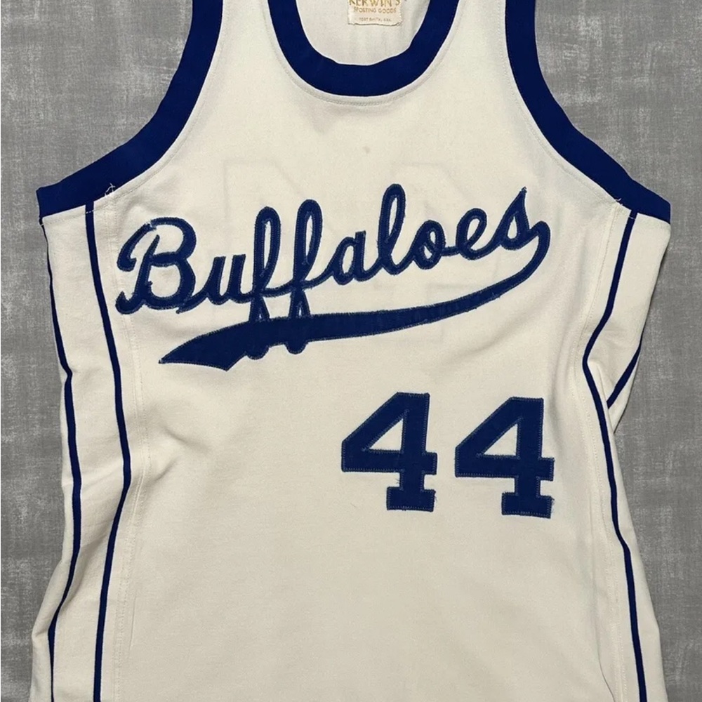 Authentic Vintage Sand Knit University At Buffalo Bulls Team Issued Basketball